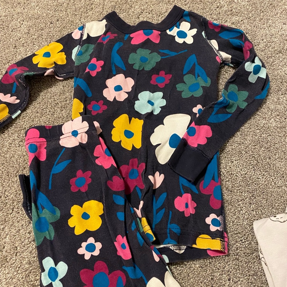 EUC Hannah Anderson Pjs. Size 100